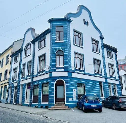 Authenic Art Nouveau In The City-center Appartement