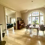 Apartman Authenic Art Nouveau In The City-center *